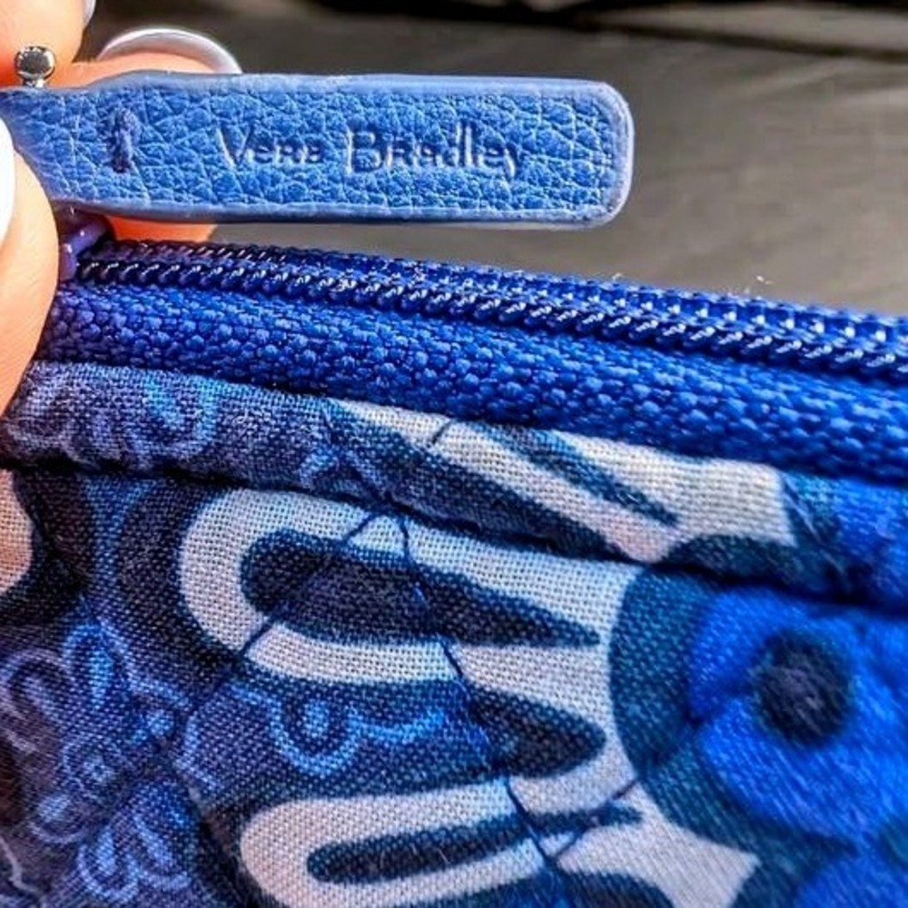 Vera Bradley ~ Quilted Cotton ~ Coin Purse Pouch ~ Blue Tapestry Retired Pattern - Picture 6 of 10